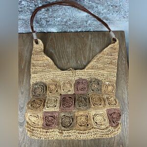 546 Tommy Bahama Handcrafted Crochet Floral Shoulder Bag in Natural Tan